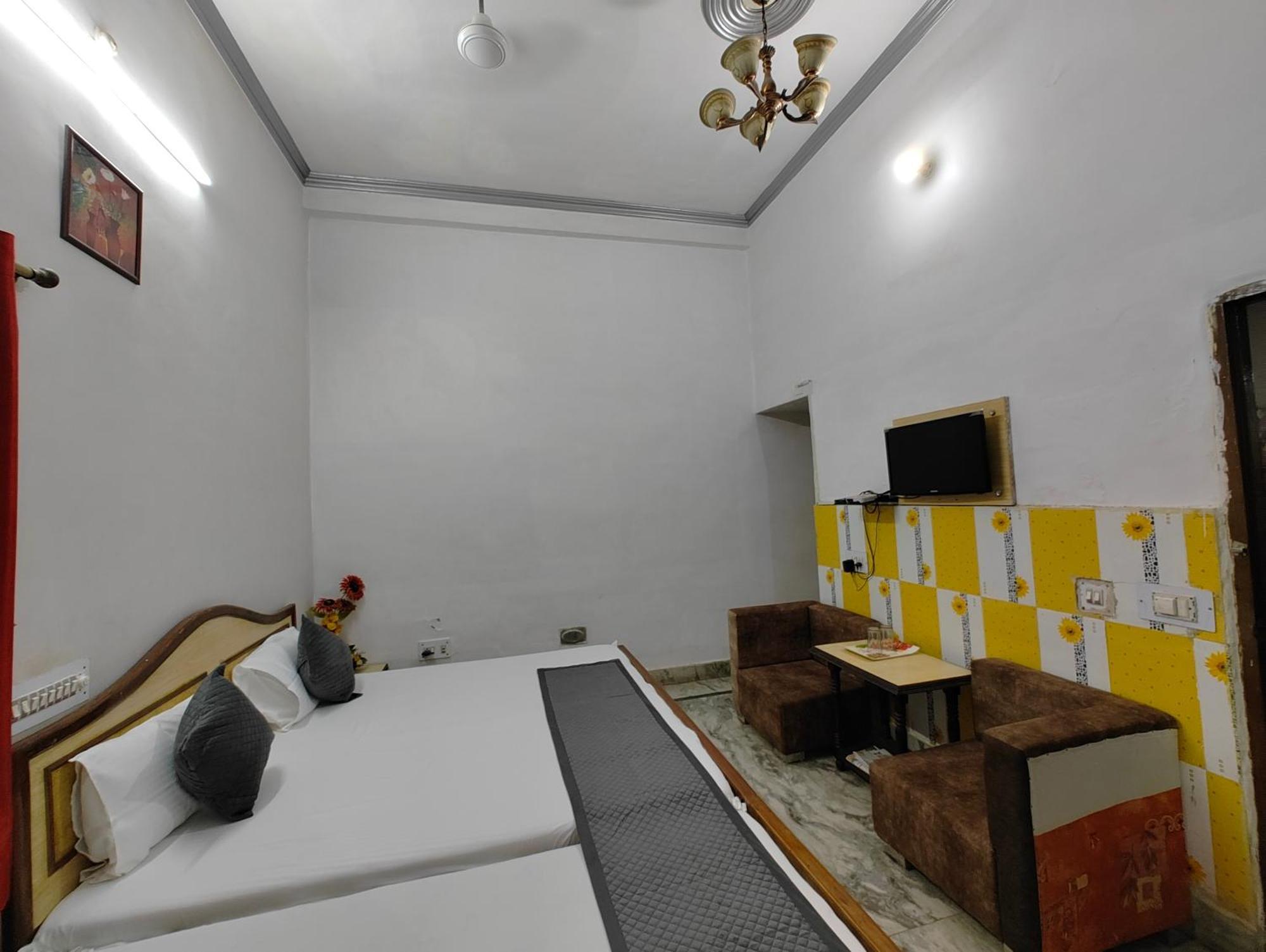Hotel Swarajya Palace Agra  Zewnętrze zdjęcie